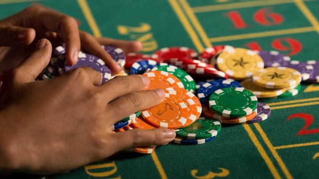 KKK Slots 777 کھلاڑیوں کے لیے لائیو کیسینو سیکشن